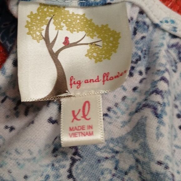 Fig and Flower blue white wide sleeve blouse Sz XL  EUC - Picture 6 of 6